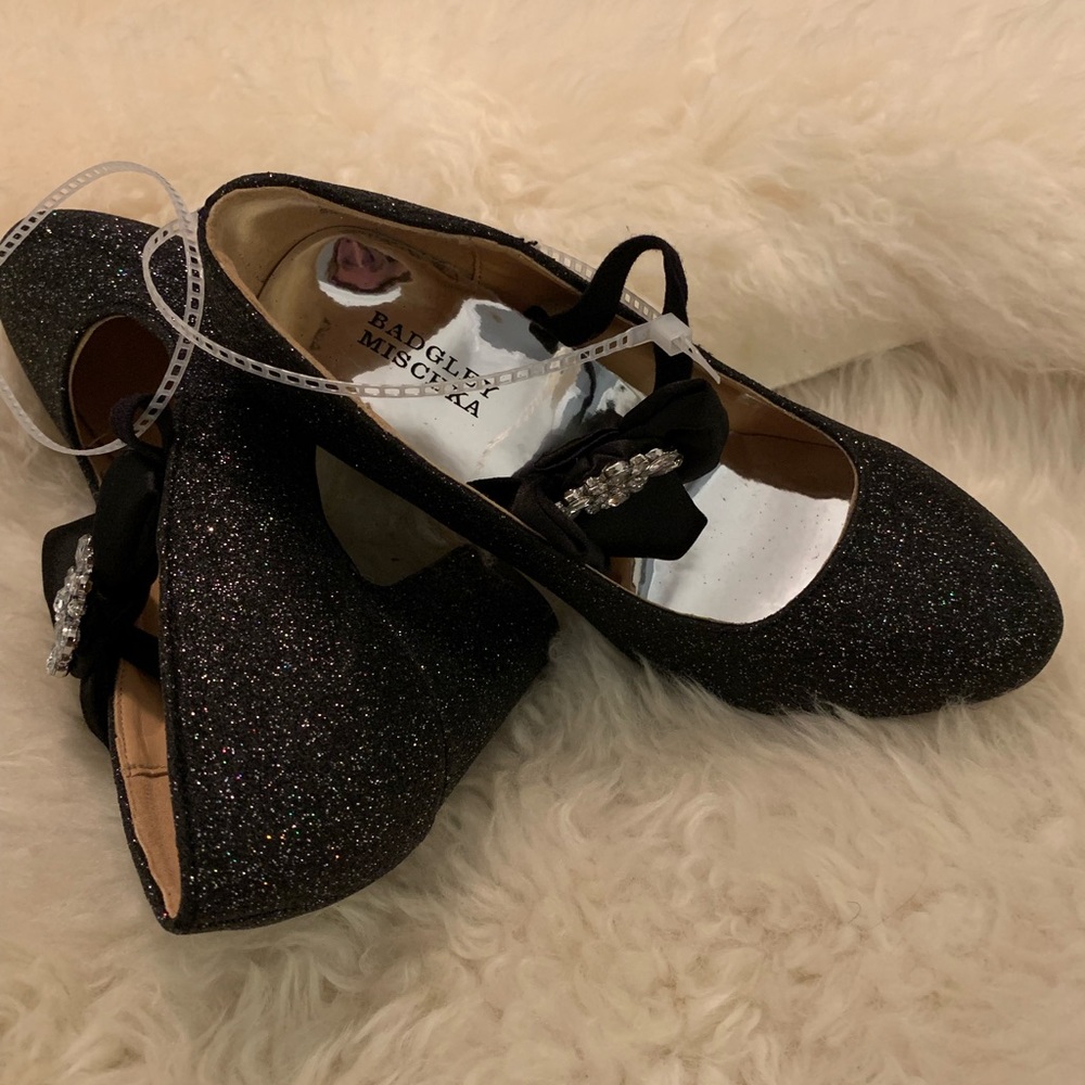 Badgley Mischka size 1, sparkle shoes kids